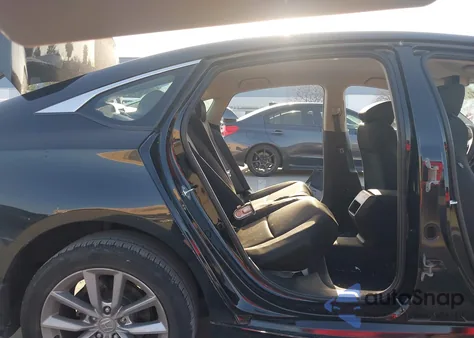 2022 Honda Accord Lx z USA, uszkodzony, nr VIN 1HGCV1F15NA078586